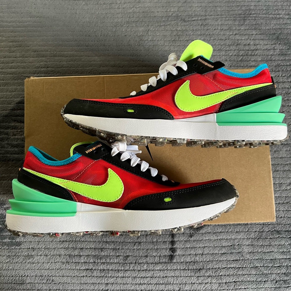 Youth Size 6 (Y6) Nike Waffle 1 Racers - Multicolor Color